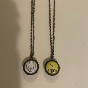 2 sided pendant necklace